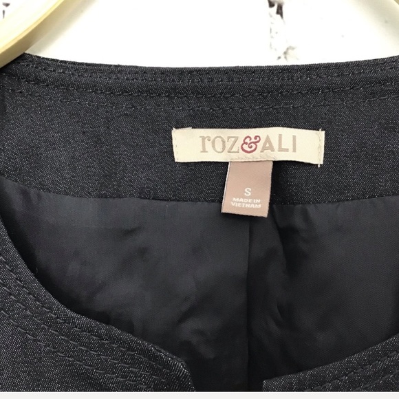 ROZ & ALI | MOTO DARK DENIM BLAZER / JEAN JACKET - Picture 7 of 8